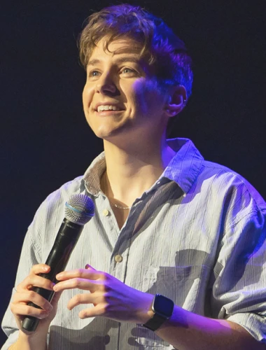 An Hour of Crowdwork - Sarah Keyworth